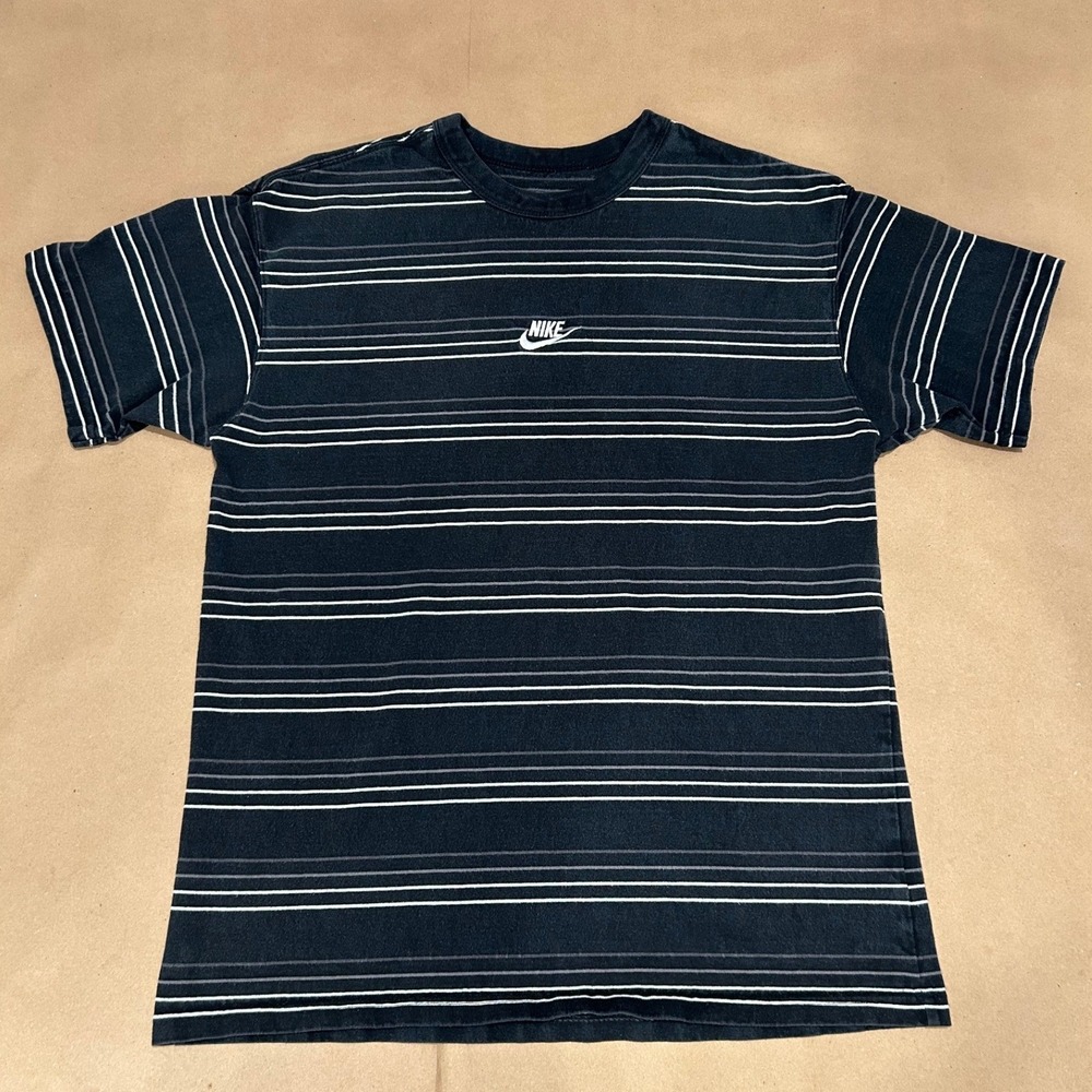 Nike Mens Medium Premium Loose Fit Embroidered Black Stripe Y2K Style Tee